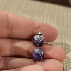 Elegant Purple Wire-Wrapped pendent